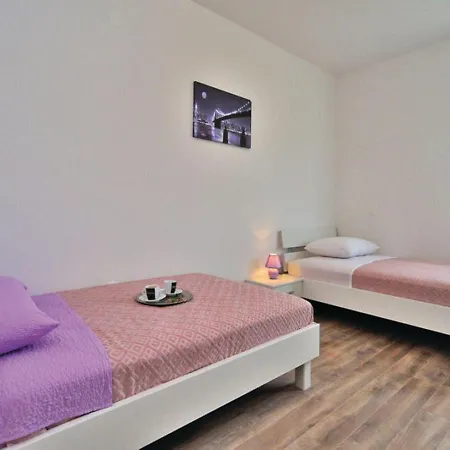 Holiday-home-moderna