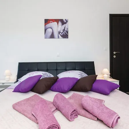 Feriehus Holiday-home-moderna